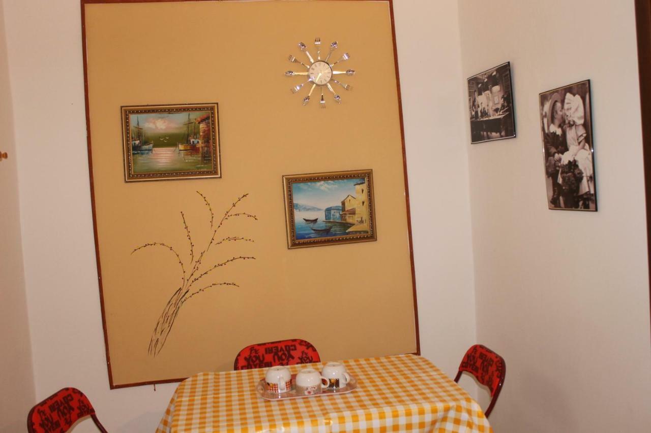 Gisira Appartment Catania Bagian luar foto