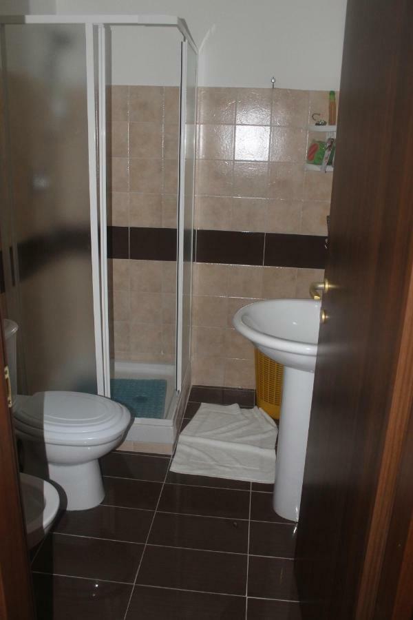 Gisira Appartment Catania Bagian luar foto